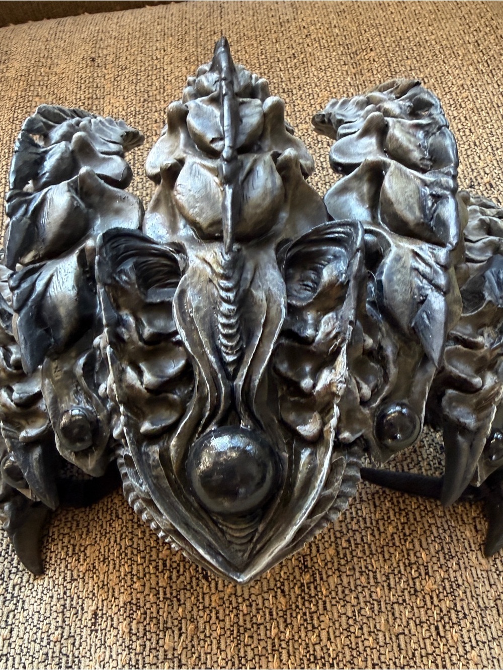 Ornate Gothic Witch Queen Vertebrae Crown and a Full Set of Vertebrae Claw Rings - Picture 7 of 10